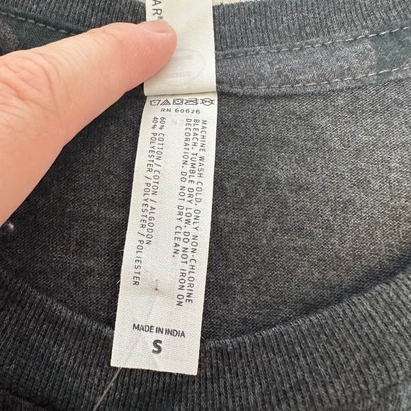 Here’s to new beginnings tee. Size small. - Picture 6 of 6